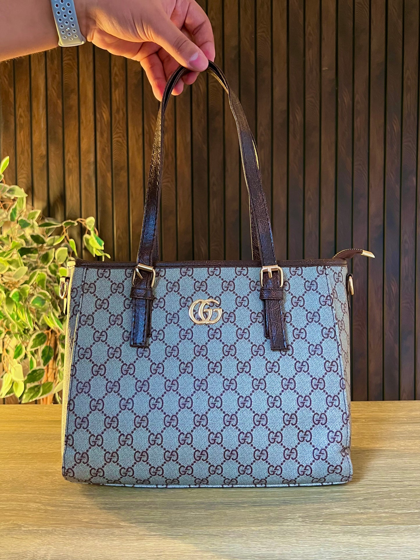 Gucci Beige